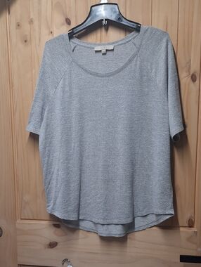 LOFT Gray Short-Sleeve Scoop Neck Sweater EUC